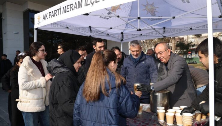 Başkanlardan üniversite öğrencilerine çorba ikramı