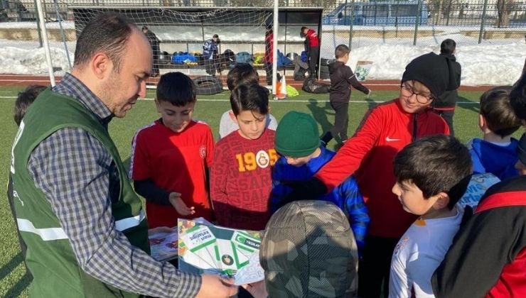 Bayburt’ta minik sporculara bilinçli teknoloji kullanımı anlatıldı
