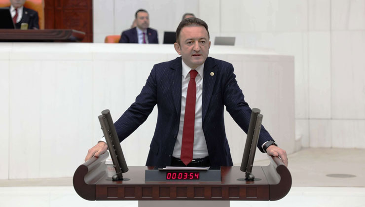 Bektaş: Gazeteciler, demokrasi ve hukuk kuralları çerçevesinde görevlerini yerini getirebilmelidir