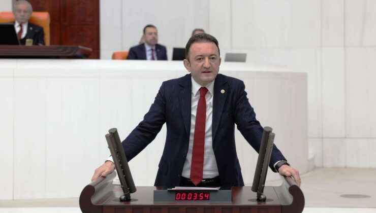 Bektaş: Gazeteciler, demokrasi ve hukuk kuralları çerçevesinde görevlerini yerini getirebilmelidir