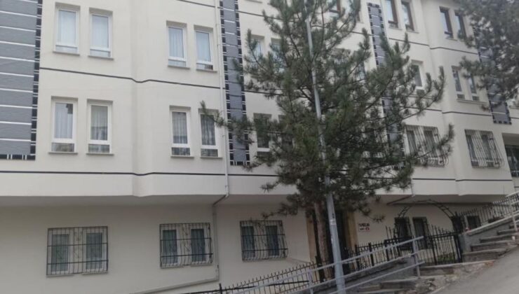 Çankaya’da çökme oluşan apartmanda yaşayanlar tedbir amaçlı tahliye edildi