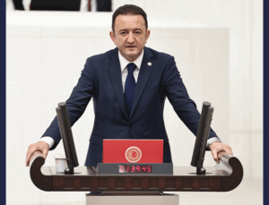 CHP’li Bektaş’tan TBMM’de “Çay-Simit” çıkışı