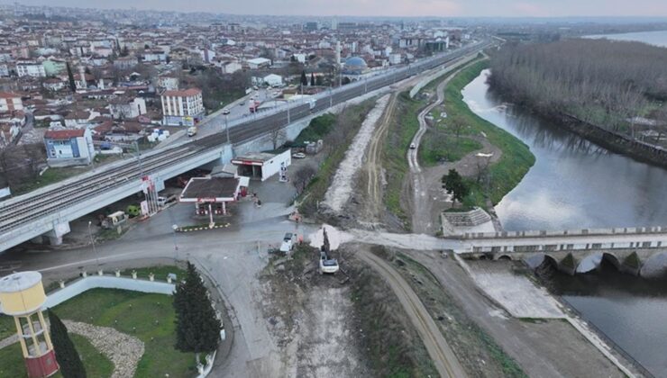 Edirne’de Tunca Köprüsü girişindeki hemzemin geçit kaldırılıyor