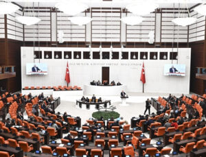 En düşük emekli aylığının 20 bin liraya yükseltilmesine ilişkin madde, Genel Kurul’da kabul edildi