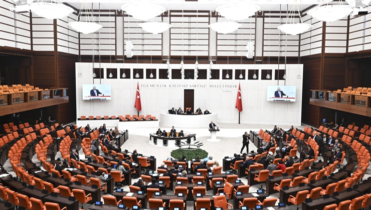 En düşük emekli aylığının 20 bin liraya yükseltilmesine ilişkin madde, Genel Kurul’da kabul edildi