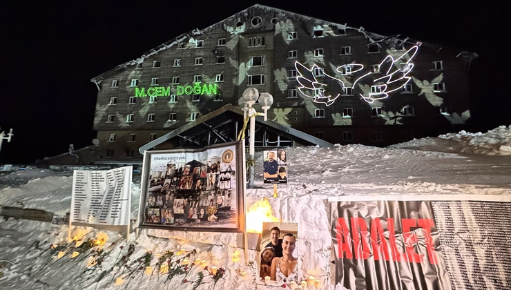 Kartalkaya’daki Grand Kartal Otel yangınında hayatını kaybedenler anıldı