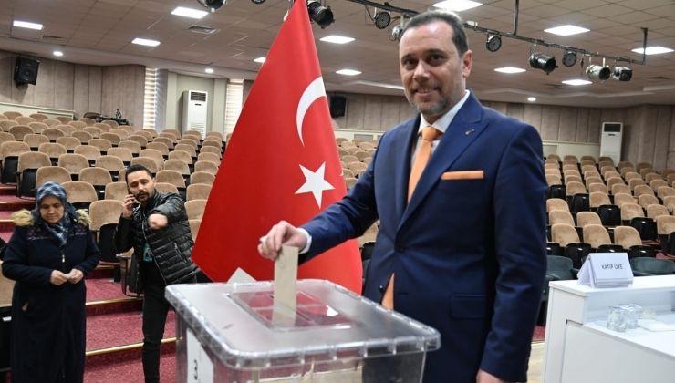 Konya Bakırcılar Odasında, Sönmez güven tazeledi