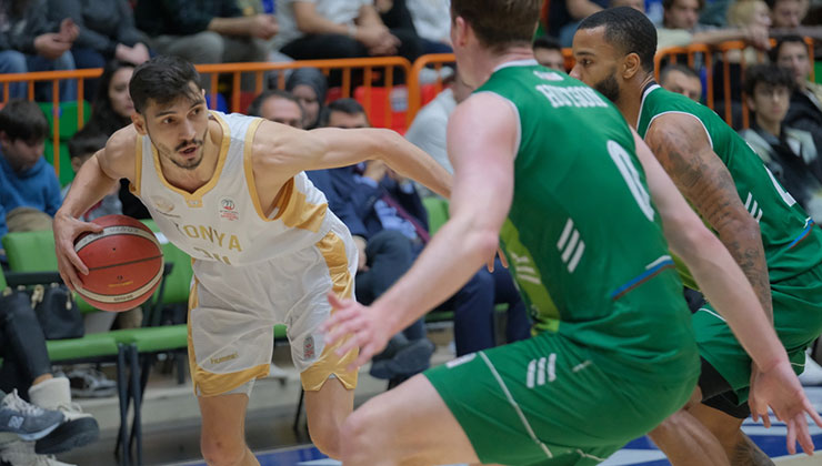 Konya Büyükşehir evinde hata yapmadı! Zirve takibi sürüyor