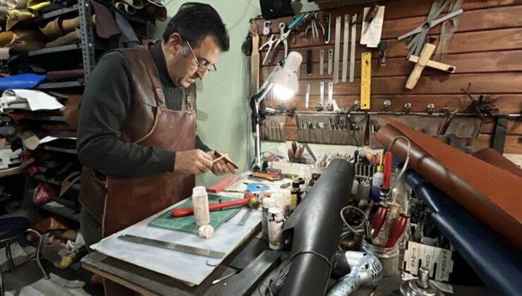 Konya’da deri ve sanatı buluşturup el emeğiyle saat kordonu yapıyor