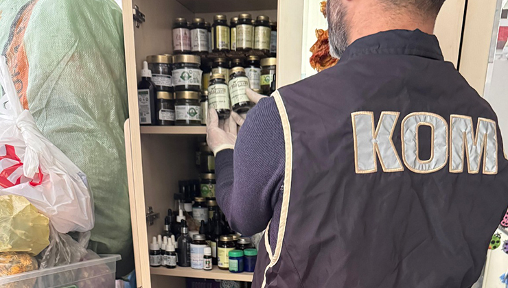 Konya’da evde kaçak klinik operasyonu: Binlerce tıbbi malzeme ele geçirildi