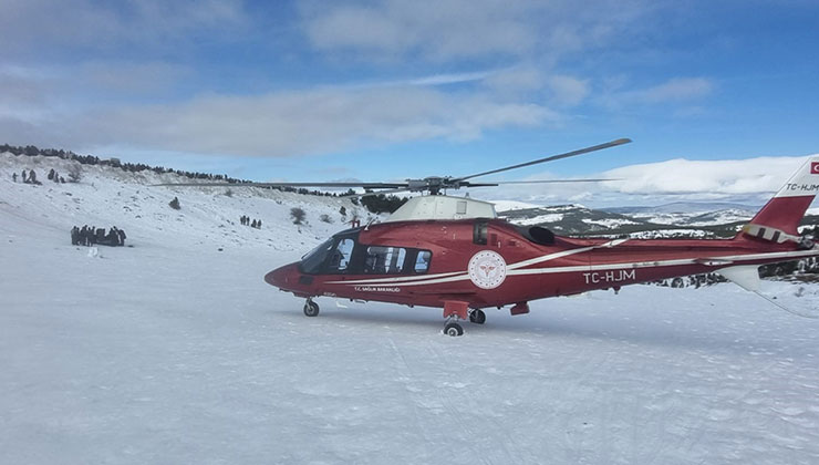 Konya’da kayakta ayağını kıran gencin imdadına hava ambulansı yetişti