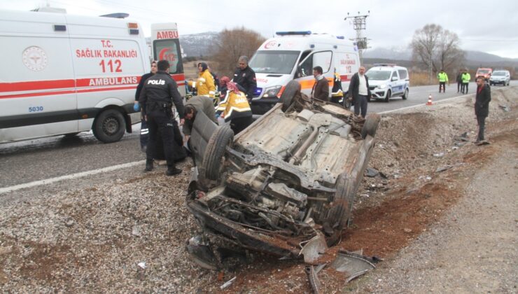 Konya’da otomobil devrildi: 6 kişi yaralandı