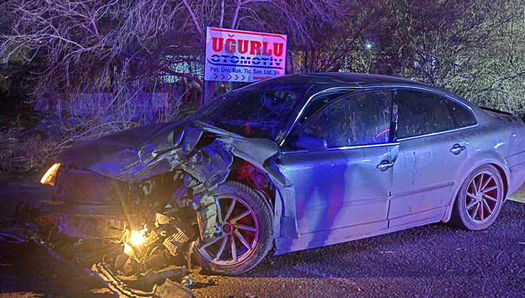 Konya’da otomobil ile çekici çarpıştı: 5 yaralı