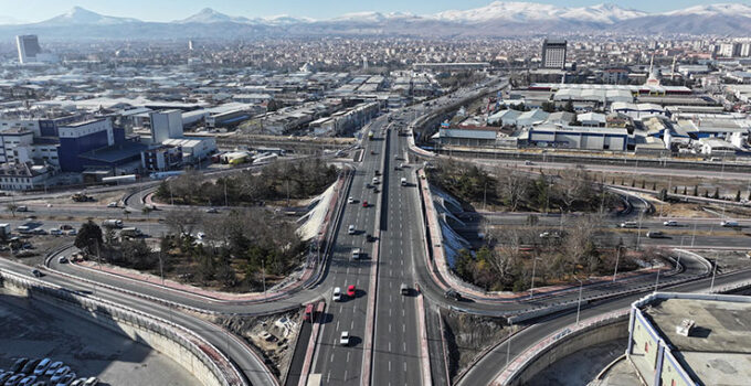 Konya’da trafiğe nefes aldıracak o kavşak hizmet vermeye başladı