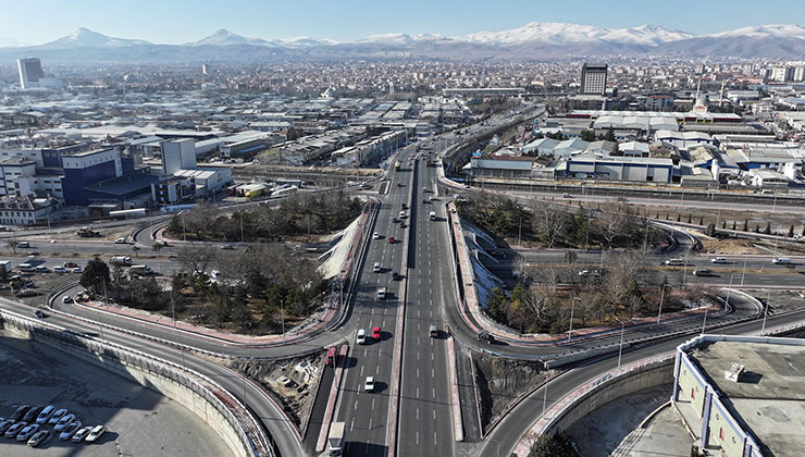 Konya’da trafiğe nefes aldıracak o kavşak hizmet vermeye başladı