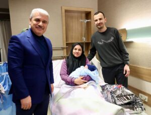 Konya’da yeni yılın ilk bebeği Alparslan bebek oldu