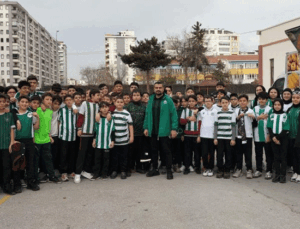 Konyalı öğretmen, Ahmet Çalık için her yıl lokma dağıtıyor