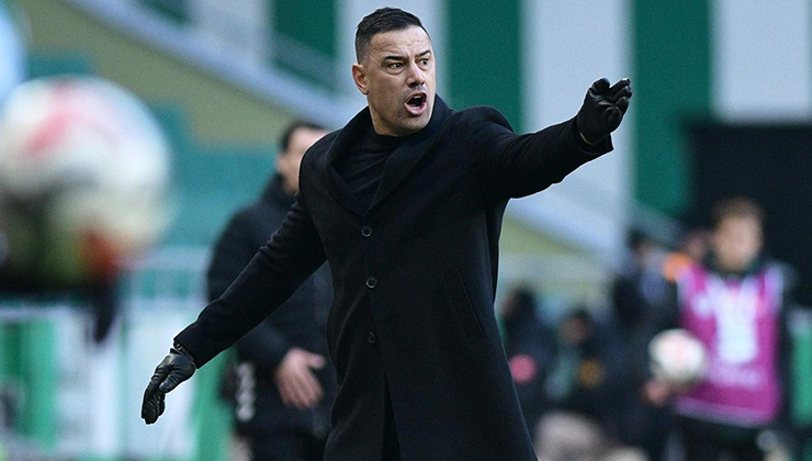 Konyaspor’un teknik patronundan Overmars çıkışı