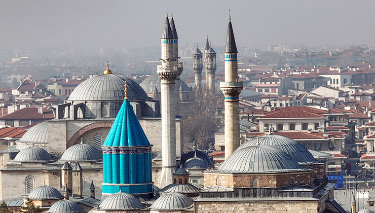 Mevlana Müzesi’nin koleksiyonuna Mevlevi dervişlerinin kullandığı 171 yeni parça eklendi