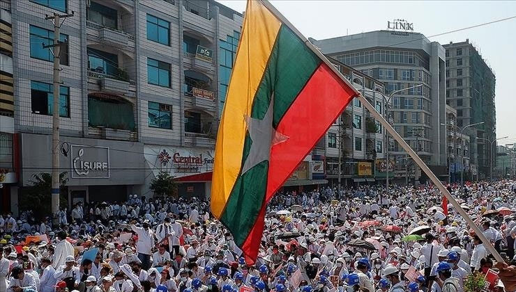 Myanmar’da askeri darbenin ardından ilk kez yapılan genel seçimlerin son aşaması başladı