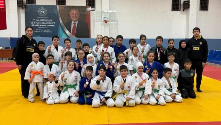 Şampiyon Konya Büyükşehir Belediyespor