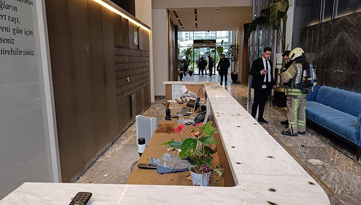 Siteye bırakılan kargo paketi patladı: 2 yaralı