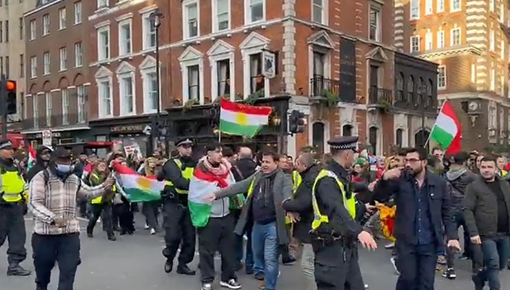 Terör örgütü YPG yandaşları Londra’da vatandaşlara saldırdı