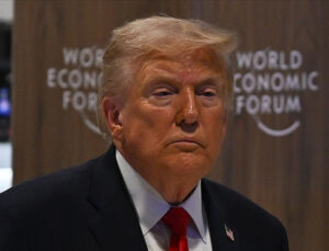 Trump, Avrupa ülkelerine yönelik yürürlüğe girmesi planlanan gümrük vergilerini durdurdu