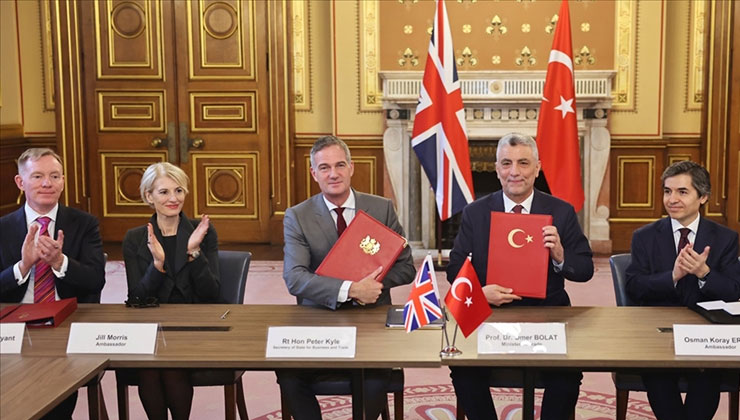 Türkiye ve İngiltere arasında ticaret alanında yeni anlaşmalar imzalandı