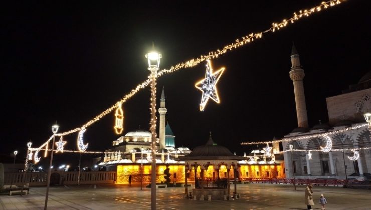 11 ayın sultanı Ramazan, Konya’yı ışıl ışıl sarmaladı