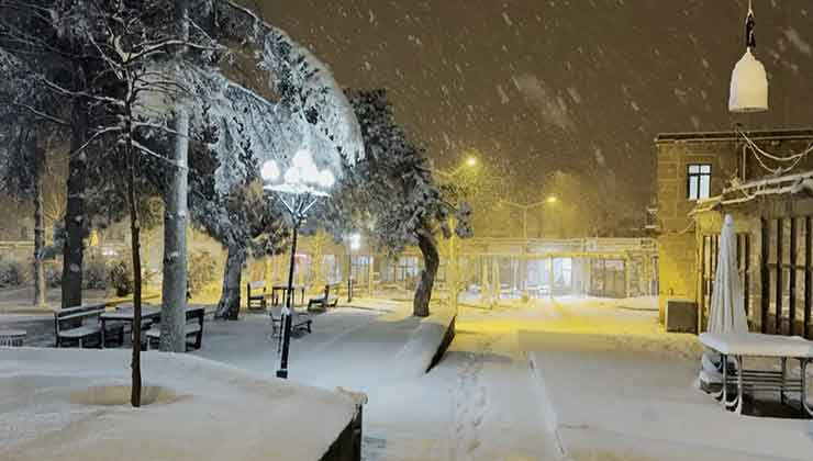 Aksaray merkez ve ilçelerde kar yağışı etkili oluyor