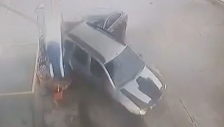 Antalya’da akaryakıt istasyonundaki kaza kameraya yansıdı