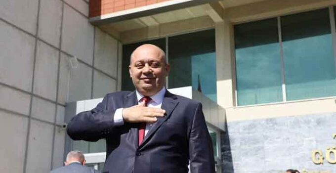 Başkan Palaz: “Borç bulursun, çorba bulursun domates yetiştirir geçinirsiniz”