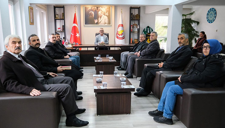 Başkan Ustaoğlu ilçedeki parti başkanlarıyla istişare etti