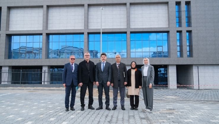 Başkan Ustaoğlu, yeni hastane binasında incelemelerde bulundu