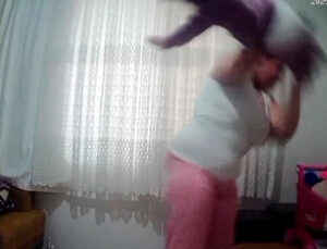 Bebeğine şiddetle suçlanan anne: Bir hata yaptım