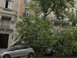Fransa’da Nils Fırtınası nedeniyle 900 bin hane elektriksiz kaldı