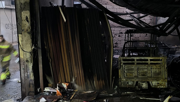 Hatay’da sanayi sitesindeki yangın 3 iş yeri ve 1 evde hasara yol açtı