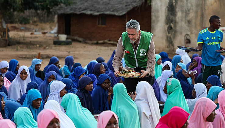 İHH, Ramazan’da 3 milyondan fazla kişiye ulaşmayı hedefliyor