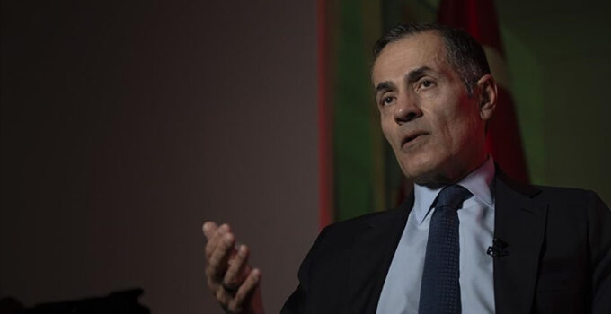 İran asıllı Prof. Nasr’dan “İran ve ABD, savaş tehdidini diplomasiyi şekillendirmek için kullanıyor” iddiası