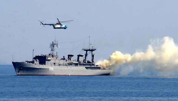 İran ile Rusya, Umman Denizi ve Hint Okyanusunun kuzeyinde tatbikata başladı