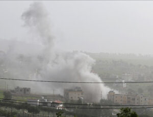 İsrail basını: Ordu, Lübnan-Suriye sınırındaki bölgelere kimyasal madde püskürtüyor