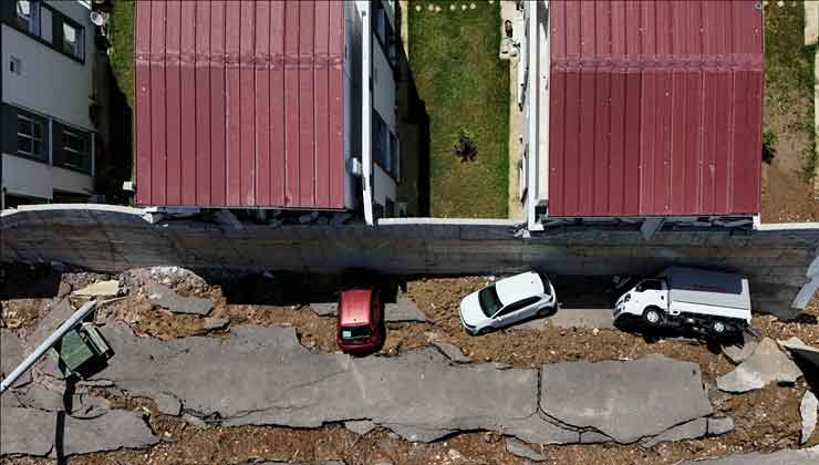 İzmir’de çöken istinat duvarıyla ilgili “acilen yeniden yapılmalı” raporu hazırlanmış