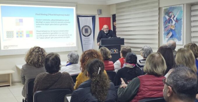 Kameralar cebe girdi: Fotoğraf tutkunlarına cep telefonu eğitimi veriliyor