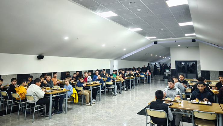 Karatay Müftülüğü hafızlık öğrencileriyle iftarda buluştu