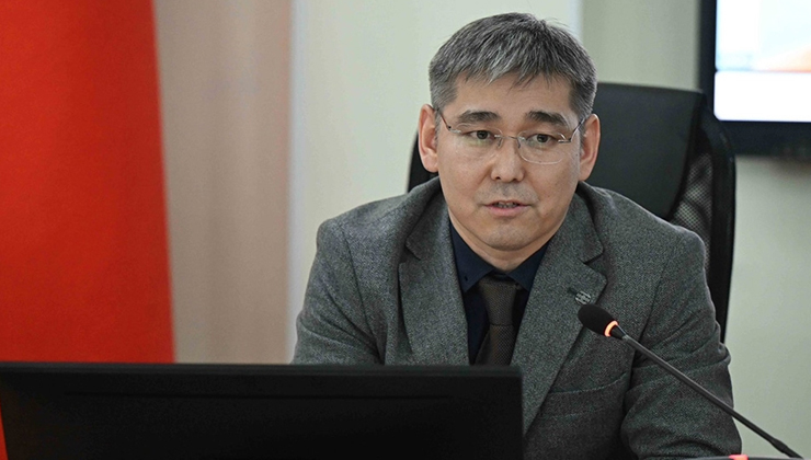 Kırgızistan Sağlık Bakanlığına Türkiye mezunu Damirbek Osmonov atandı