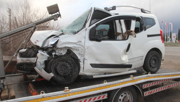 Konya Beyşehir’de iki kazada 7 kişi yaralandı