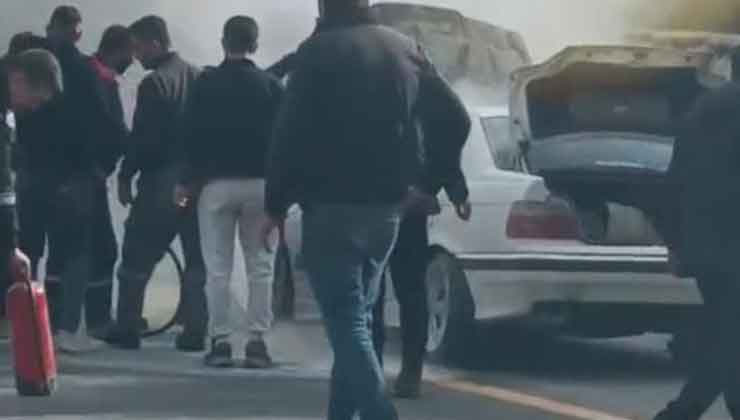 Konya kara yolunda otomobil yangını