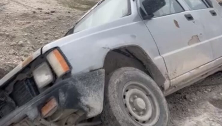 Konya Karapınar’da pikap çukura düştü: 1 yaralı