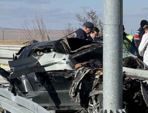 Konya yolunda feci kaza! 2 kişi öldü, 1 çocuk yaralandı